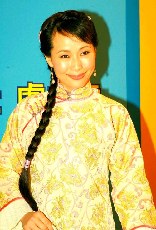 反串名星_明星反串现场表演惊艳全场_反串的女明星