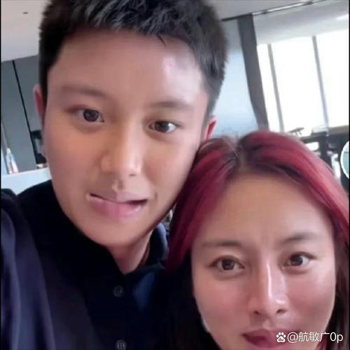 娱乐圈父女像兄妹视频_兄妹综艺_既是兄妹又是父女动画