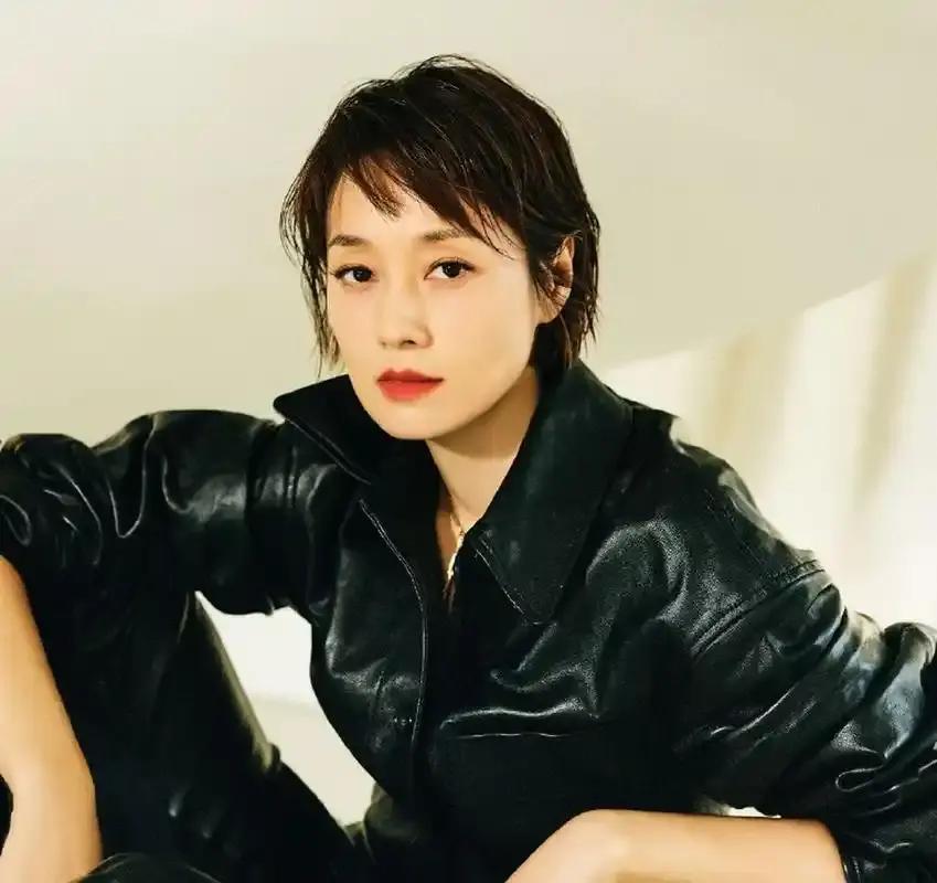 刘亦菲抽烟真实状态_女明星抽烟原因_女明星吸烟斗