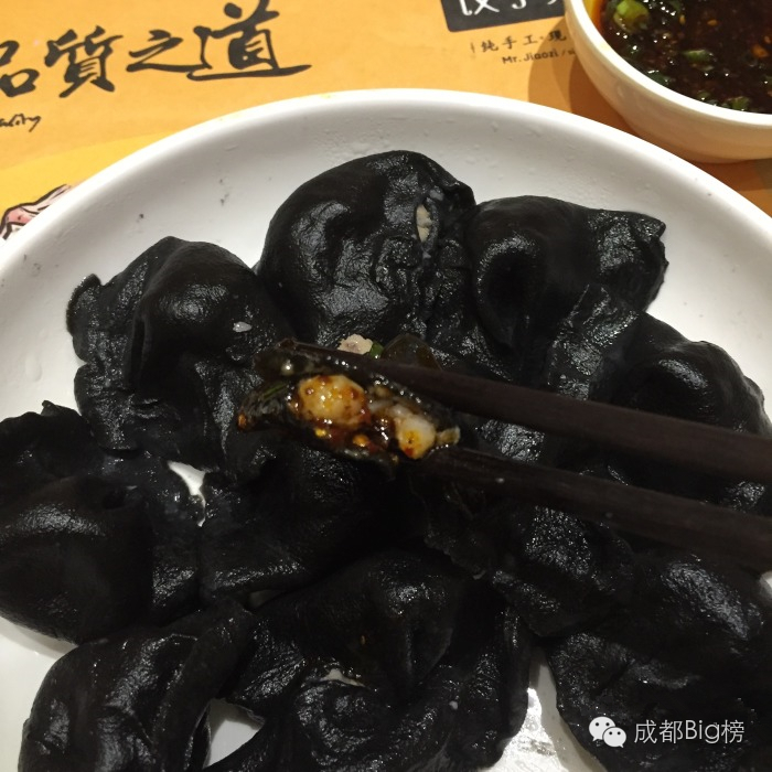 墨鱼汁料理_网红黑暗料理食物大全,_黑色美食